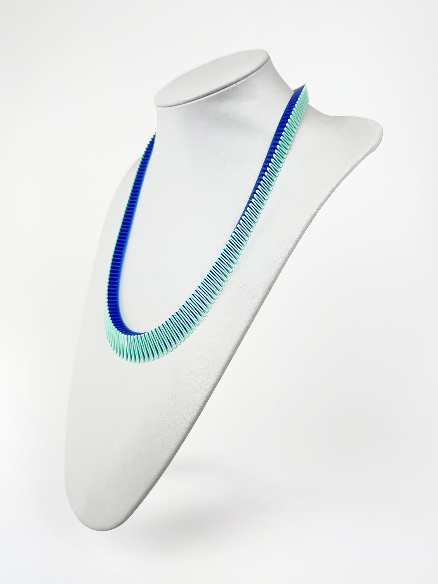 Mint Sapphire side